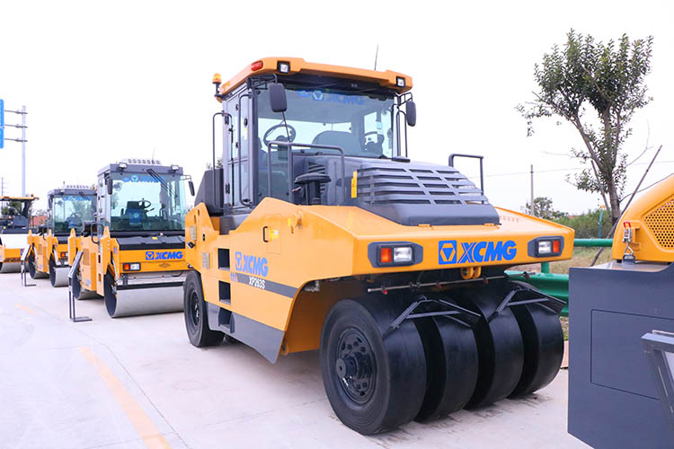 XCMG official 26 ton pneumatic tire roller XP263S China new rubber tired road roller for sale